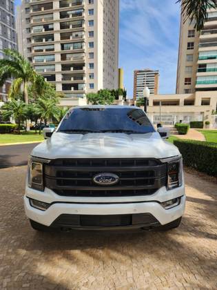 FORD F-150 5.0 V8 GASOLINA CD LARIAT FX4 AUTOMÁTICO