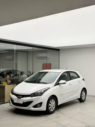 HYUNDAI HB20 1.0 COMFORT PLUS 12V FLEX 4P MANUAL