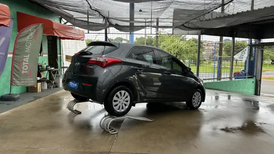 HYUNDAI HB20 1.6 COMFORT 16V FLEX 4P MANUAL HYUNDAI HB20 1.6 COMFORT 16V FLEX 4P MANUAL