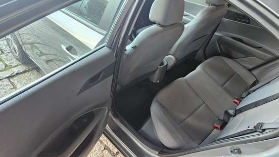 HYUNDAI-HB20S-2023