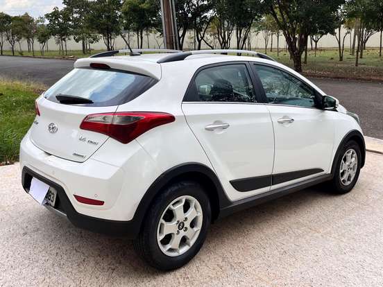 HYUNDAI-HB20-1.6 PREMIUM 16V FLEX 4P AUTOMÁTICO HYUNDAI-HB20-2015