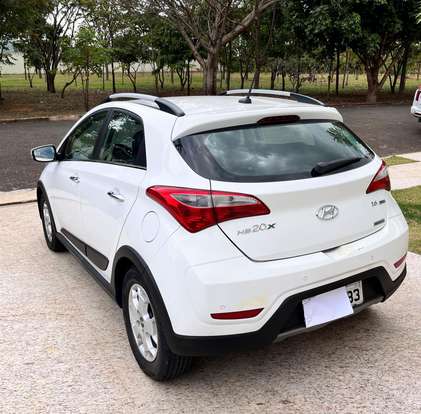 HYUNDAI-HB20-2015