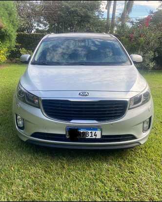 KIA-CARNIVAL-2015