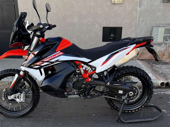 KTM-890 ADVENTURE R KTM-890 ADVENTURE R-2021