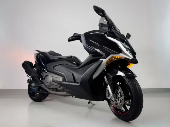 KYMCO AK 550i KYMCO AK 550i