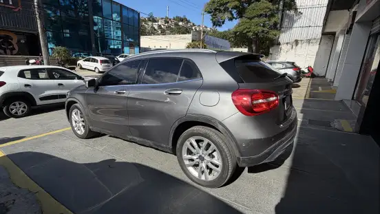 MERCEDES-BENZ-GLA 200-1.6 CGI ADVANCE 16V TURBO FLEX 4P AUTOMÁTICO MERCEDES-BENZ-GLA 200-2015