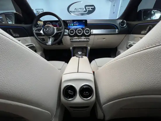 MERCEDES-BENZ-GLB 200-2023