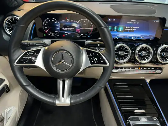 MERCEDES-BENZ-GLB 200-2023