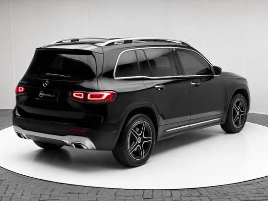 MERCEDES-BENZ-GLB 200-2023