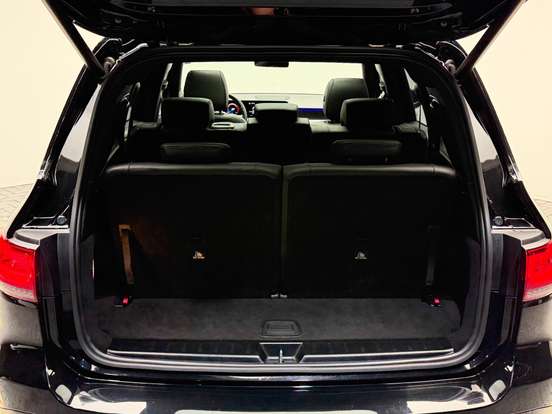 MERCEDES-BENZ-GLB 200-2023