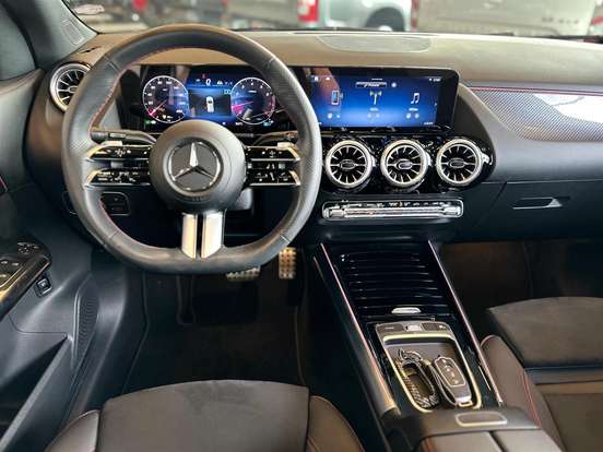 MERCEDES-BENZ-GLA 200-1.3 MHEV AMG LINE 7G-DCT MERCEDES-BENZ-GLA 200-2024