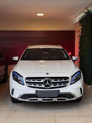 MERCEDES-BENZ-GLA 200-2019
