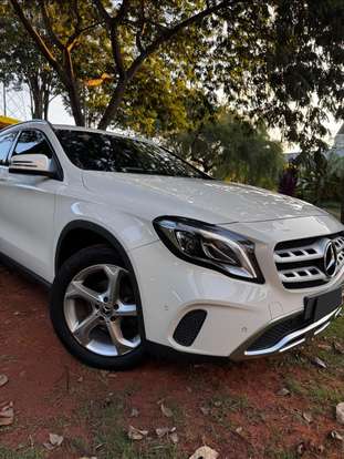 MERCEDES-BENZ-GLA 200-2019