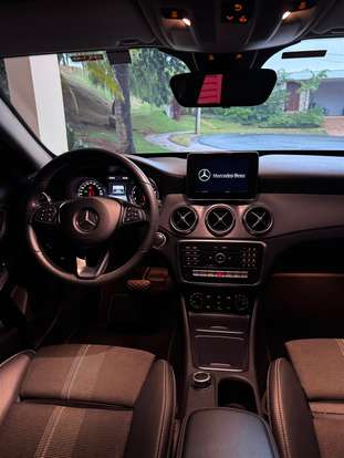 MERCEDES-BENZ-GLA 200-2019
