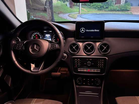 MERCEDES-BENZ-GLA 200-1.6 CGI FLEX ADVANCE 7G-DCT MERCEDES-BENZ-GLA 200-2019