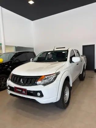 MITSUBISHI L200 TRITON 2.4 16V TURBO DIESEL GL CD 4X4 MANUAL