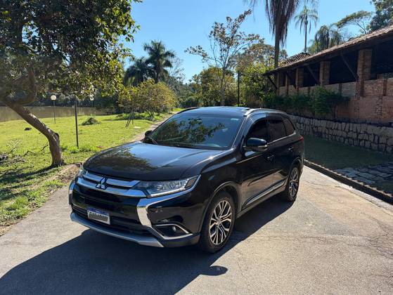 MITSUBISHI OUTLANDER 2.0 16V GASOLINA 4P AUTOMÁTICO