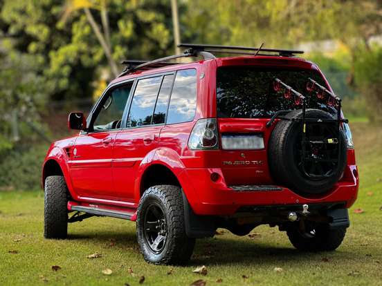 MITSUBISHI-PAJERO TR4-2013