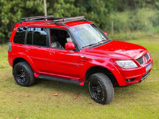 MITSUBISHI-PAJERO TR4-2.0 4X4 16V 140CV FLEX 4P AUTOMÁTICO MITSUBISHI-PAJERO TR4-2013