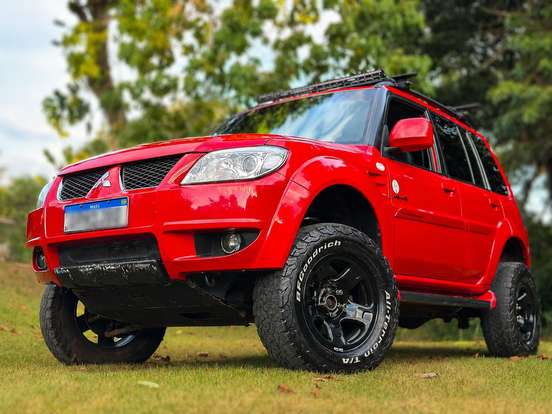 MITSUBISHI-PAJERO TR4-2.0 4X4 16V 140CV FLEX 4P AUTOMÁTICO MITSUBISHI-PAJERO TR4-2013