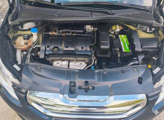 PEUGEOT-2008-1.6 16V FLEX GRIFFE 4P AUTOMÁTICO PEUGEOT-2008-2017