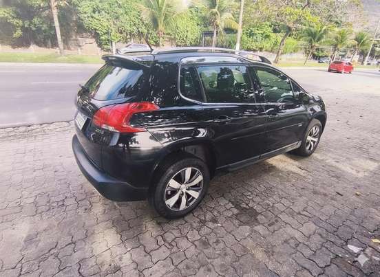 PEUGEOT-2008-2017