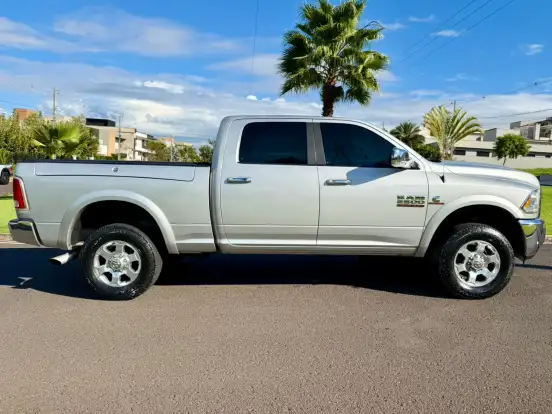RAM-2500-6.7 LARAMIE 4X4 CD I6 TURBO DIESEL 4P AUTOMÁTICO RAM-2500-2016