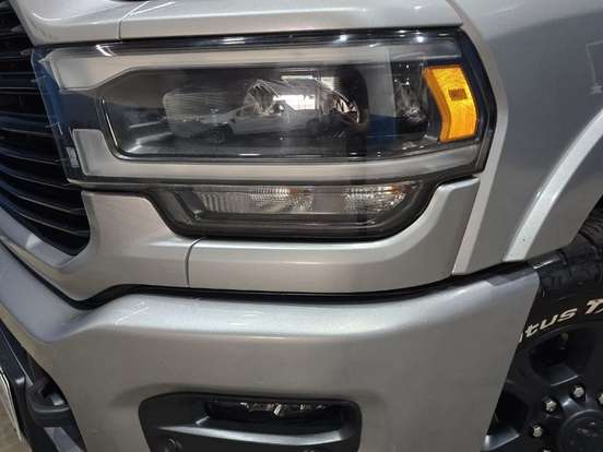RAM-3500-6.7 I6 TURBO DIESEL LARAMIE NIGHT EDITION CD 4X4 AUTOMÁTICO RAM-3500-2022