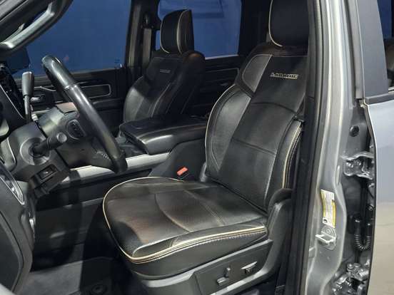 RAM-3500-6.7 I6 TURBO DIESEL LARAMIE NIGHT EDITION CD 4X4 AUTOMÁTICO RAM-3500-2022