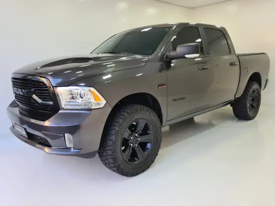 RAM-CLASSIC-5.7 V8 GASOLINA LARAMIE NIGHT EDITION CD 4X4 AUTOMÁTICO RAM-CLASSIC-2022