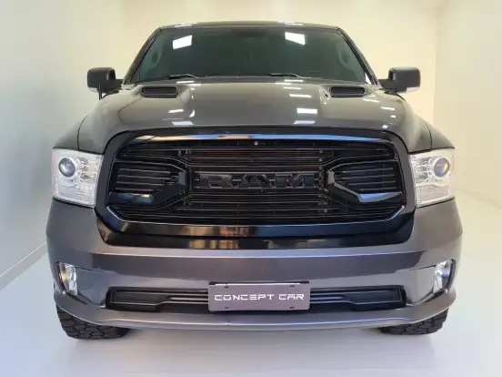 RAM-CLASSIC-5.7 V8 GASOLINA LARAMIE NIGHT EDITION CD 4X4 AUTOMÁTICO RAM-CLASSIC-2022