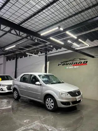 RENAULT LOGAN 1.6 EXPRESSION 8V FLEX 4P MANUAL RENAULT LOGAN 1.6 EXPRESSION 8V FLEX 4P MANUAL