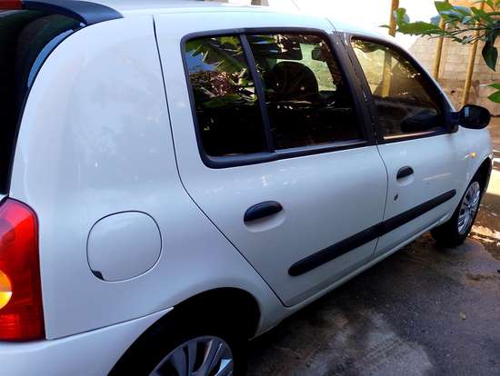 RENAULT-CLIO-1.0 16V FLEX 4P MANUAL RENAULT-CLIO-2011