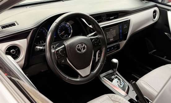 TOYOTA-COROLLA-2017