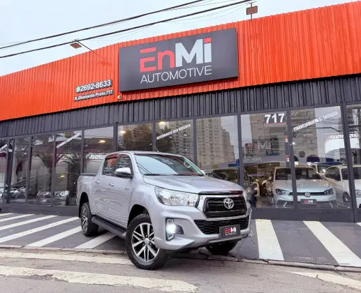 TOYOTA HILUX 2.8 SRV 4X4 CD 16V DIESEL 4P AUTOMÁTICO TOYOTA HILUX 2.8 SRV 4X4 CD 16V DIESEL 4P AUTOMÁTICO