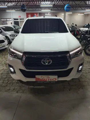 TOYOTA HILUX 2.8 SRX 4X4 CD 16V DIESEL 4P AUTOMÁTICO
