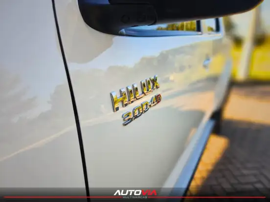 TOYOTA-HILUX-2014