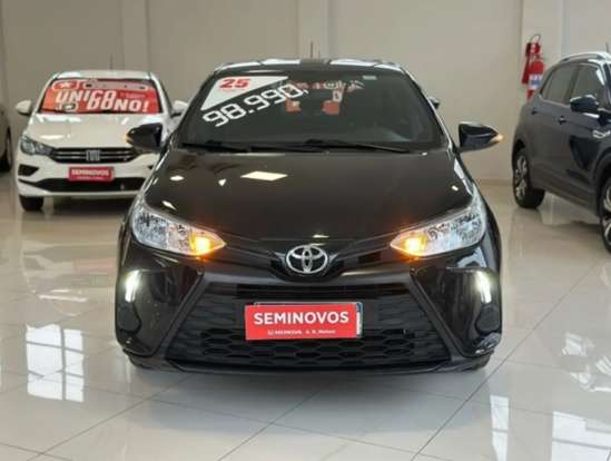 TOYOTA-YARIS-2024