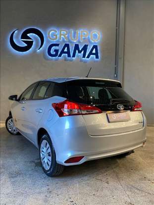 TOYOTA-YARIS-2025