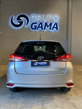 TOYOTA-YARIS-2025