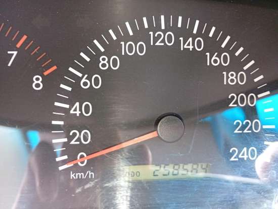 TOYOTA-COROLLA-2003