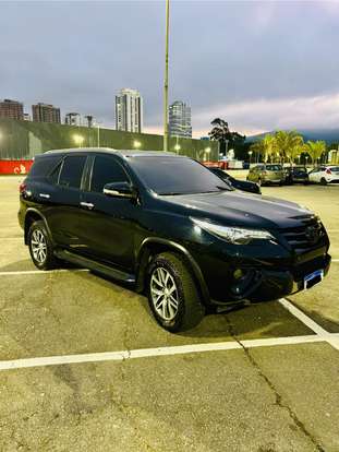 TOYOTA-HILUX SW4-2016