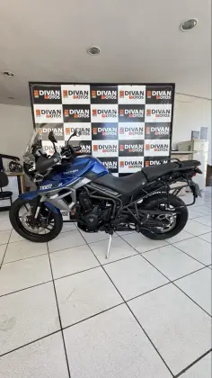 TRIUMPH TIGER 800 XRX TRIUMPH TIGER 800 XRX