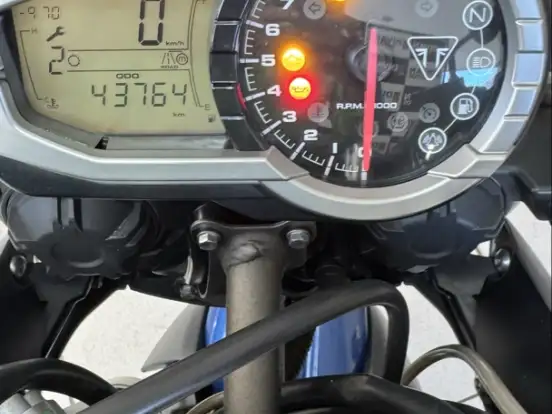 TRIUMPH-TIGER 800 XRX TRIUMPH-TIGER 800 XRX-2016