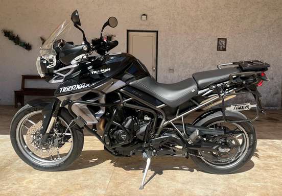 TRIUMPH-TIGER 800 XRX TRIUMPH-TIGER 800 XRX-2015