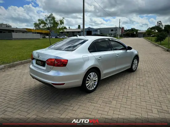 VOLKSWAGEN-JETTA-2.0 TSI HIGHLINE 200CV GASOLINA 4P TIPTRONIC VOLKSWAGEN-JETTA-2011