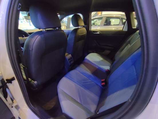 VOLKSWAGEN-NIVUS-1.0 200 TSI TOTAL FLEX HIGHLINE AUTOMÁTICO VOLKSWAGEN-NIVUS-2026