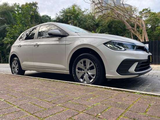 VOLKSWAGEN-POLO-2023