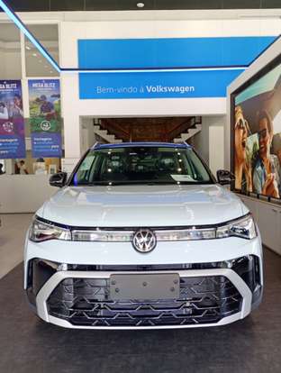 VOLKSWAGEN-TAOS-2026