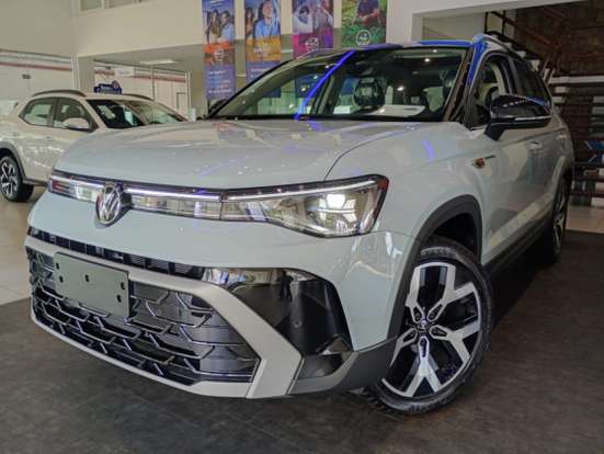 VOLKSWAGEN-TAOS-2026